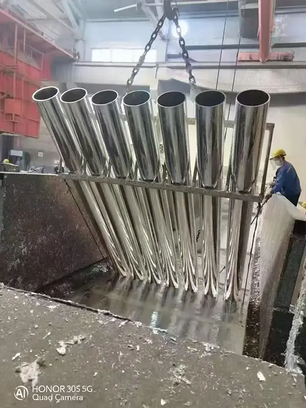 Hot Dip Galvanized Hot Rolled Seamless Steel Pipe Hot Dip Galvanized Hot Rolled Seamless Steel Pipe